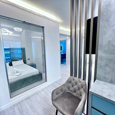 White Titanic Luxury Sea View *