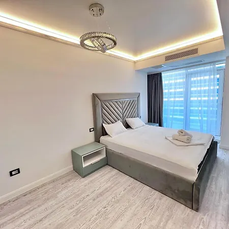 White Titanic Luxury Sea View *