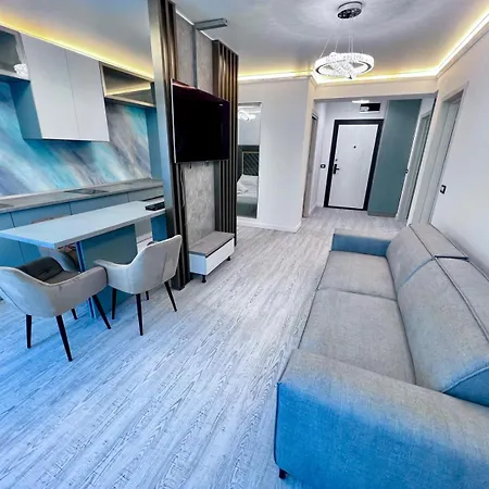White Titanic Luxury Sea View *