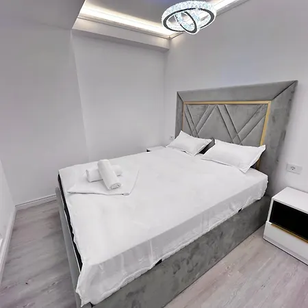 White Titanic Luxury Sea View Navodari