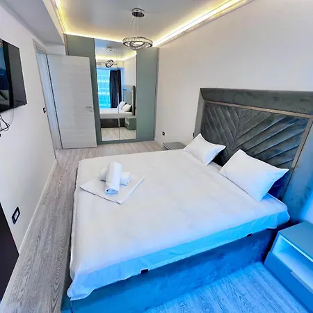 White Titanic Luxury Sea View * Navodari