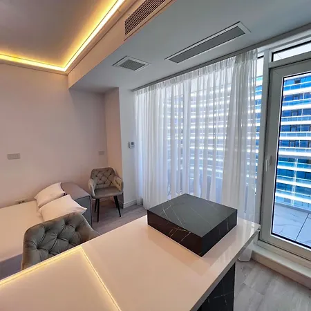 White Titanic Luxury Sea View Apartment