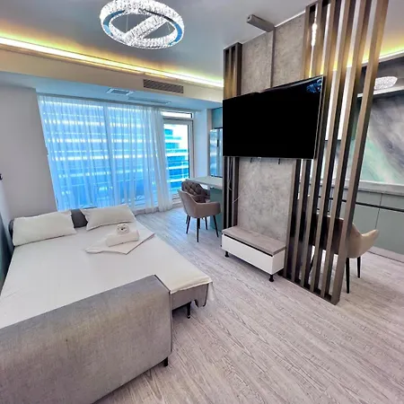 White Titanic Luxury Sea View * Navodari