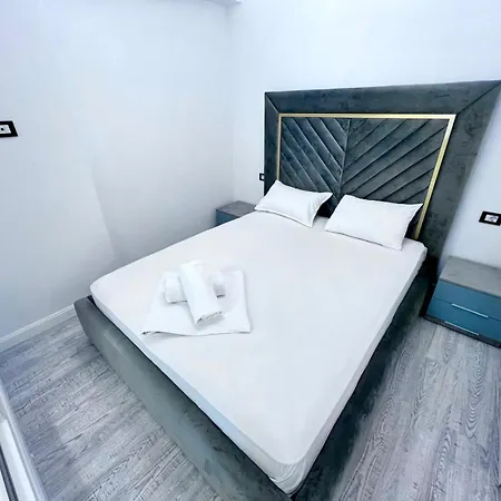 White Titanic Luxury Sea View