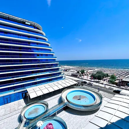 White Titanic Luxury Sea View
